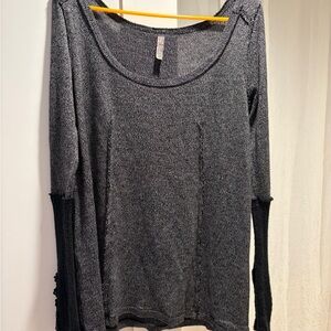 Free People Women’s Lightweight Scoop Neck Long-Sleeve Top -